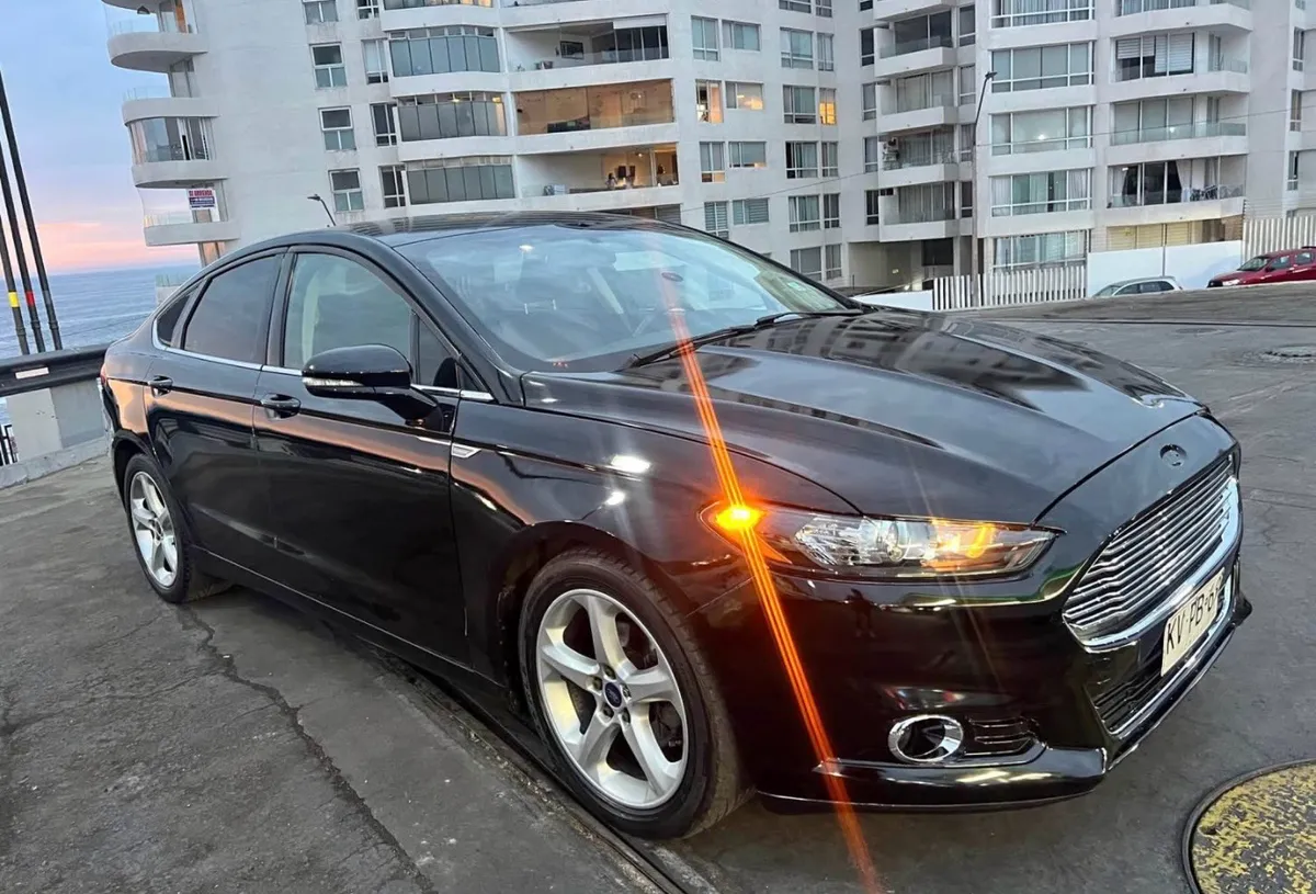 FORD FUSION 2.5 Se At año 2016