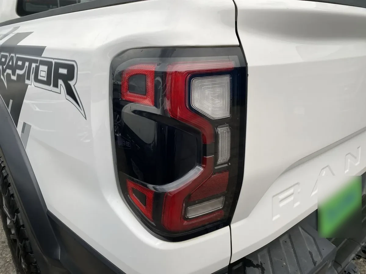 Ford Ranger 3.0t Raptor 4x4 Dob. Cab. At 4p año 2024