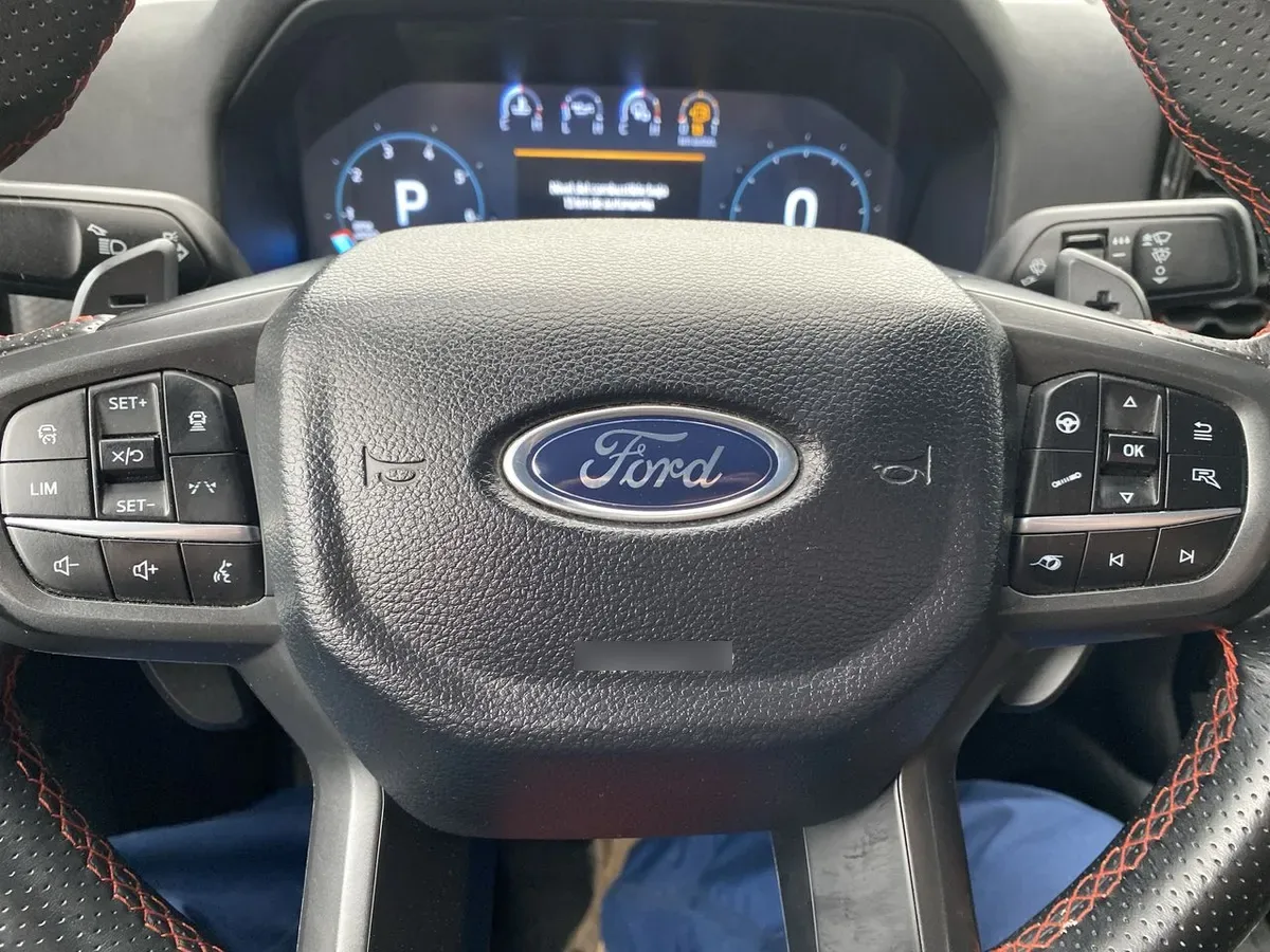 Ford Ranger 3.0t Raptor 4x4 Dob. Cab. At 4p año 2024