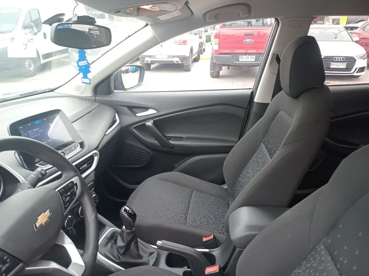 Chevrolet Tracker 1.2t Ls Fwd Mt 5p año 2022