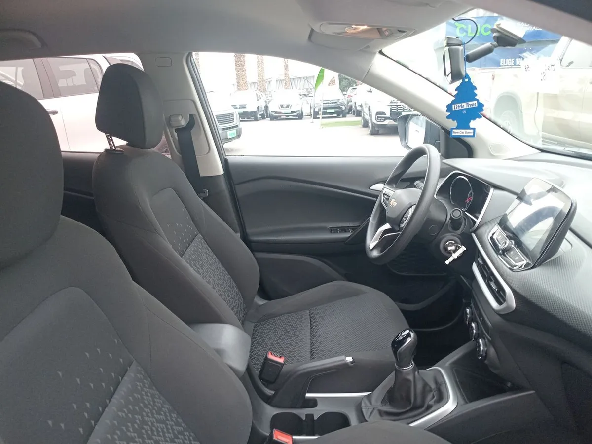 Chevrolet Tracker 1.2t Ls Fwd Mt 5p año 2022