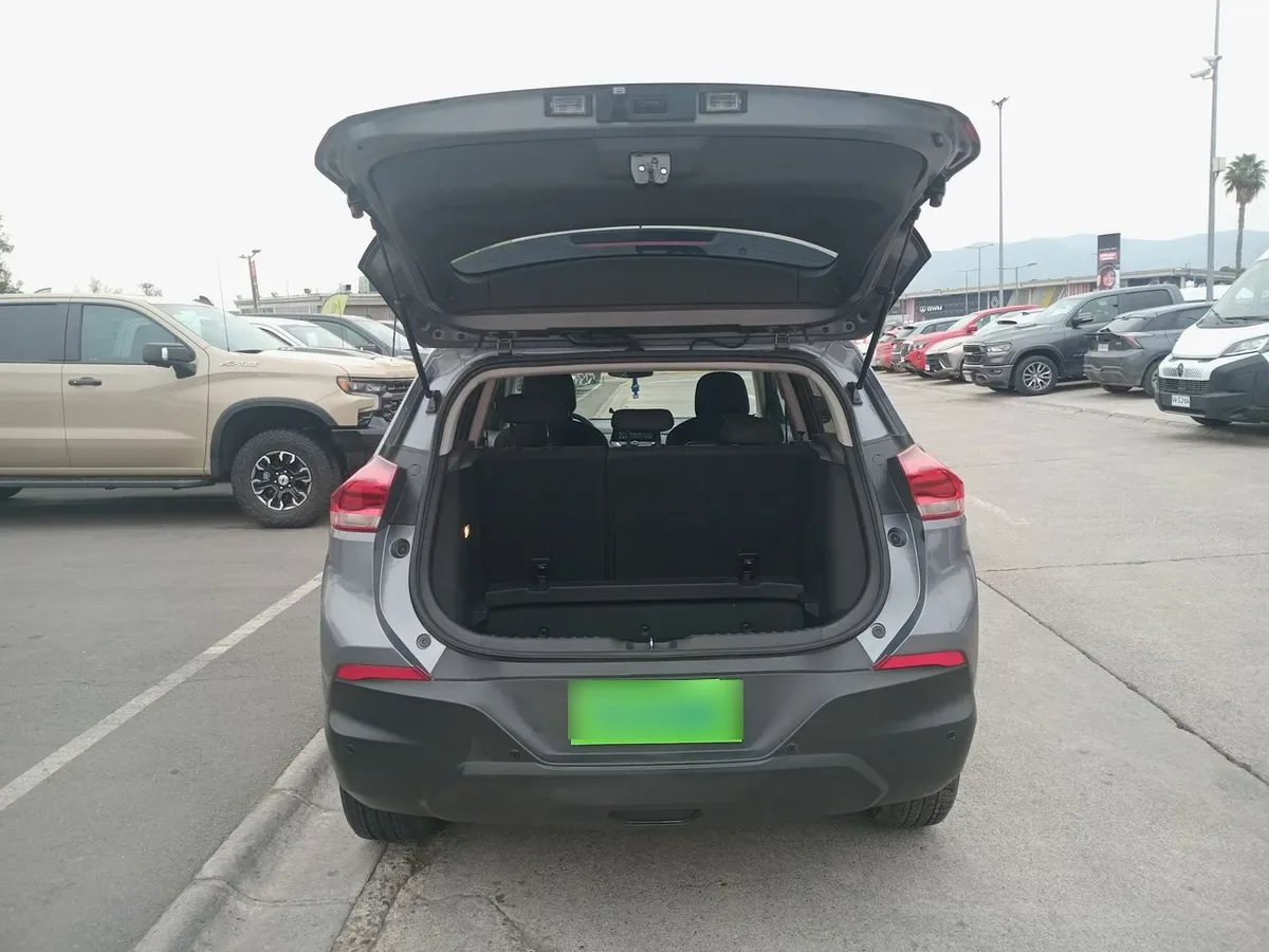 Chevrolet Tracker 1.2t Ls Fwd Mt 5p año 2022