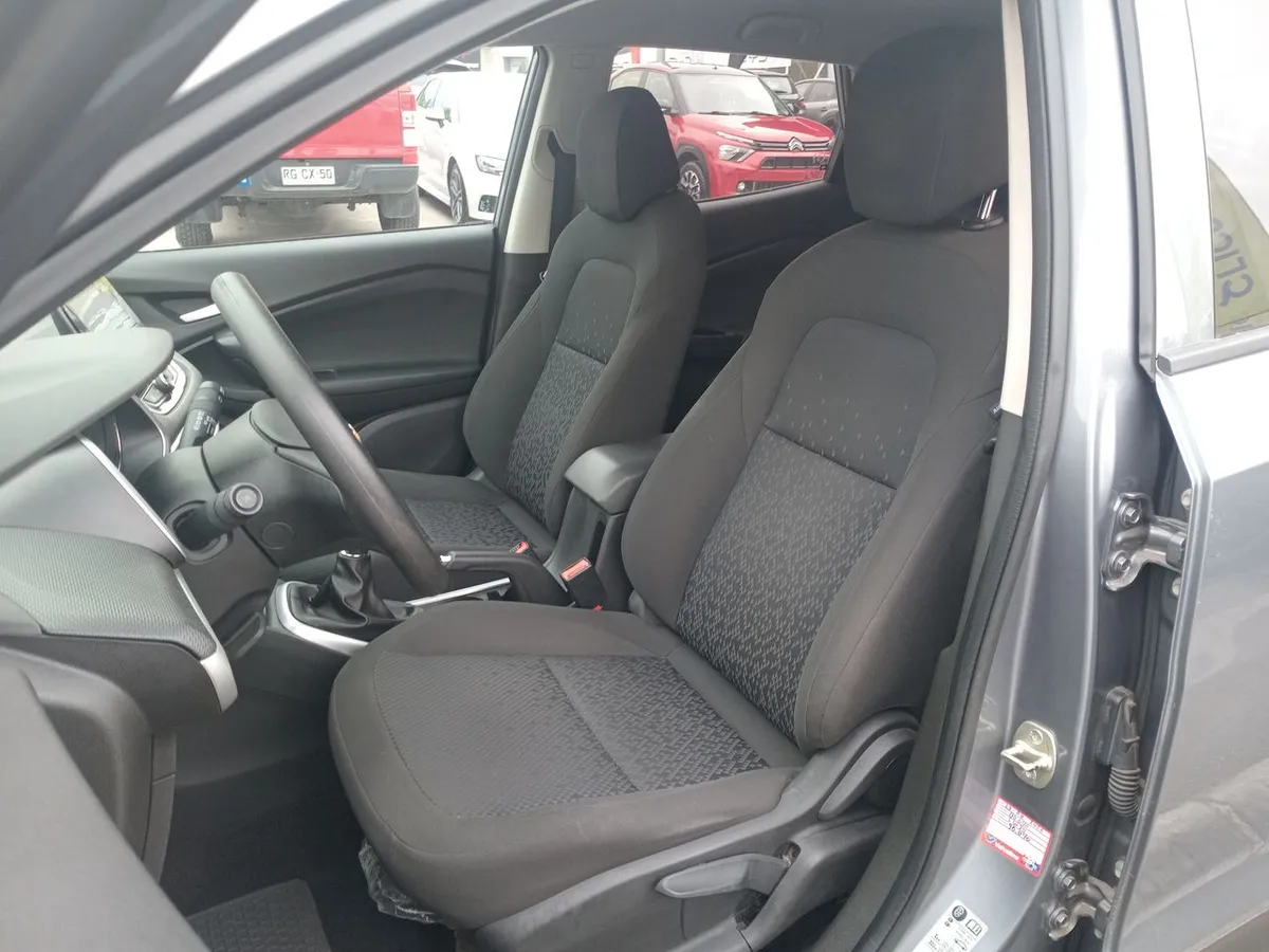 Chevrolet Tracker 1.2t Ls Fwd Mt 5p año 2022