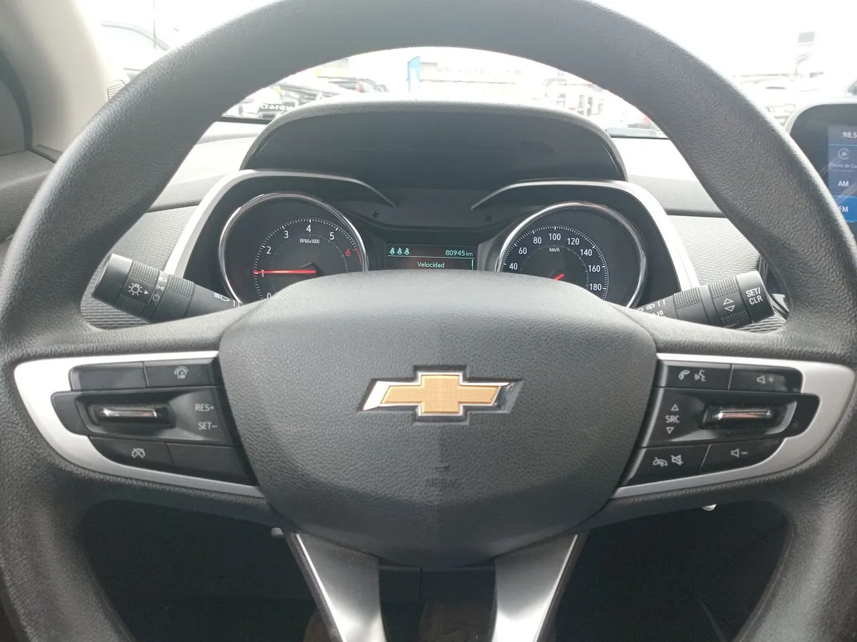 Chevrolet Tracker 1.2t Ls Fwd Mt 5p año 2022