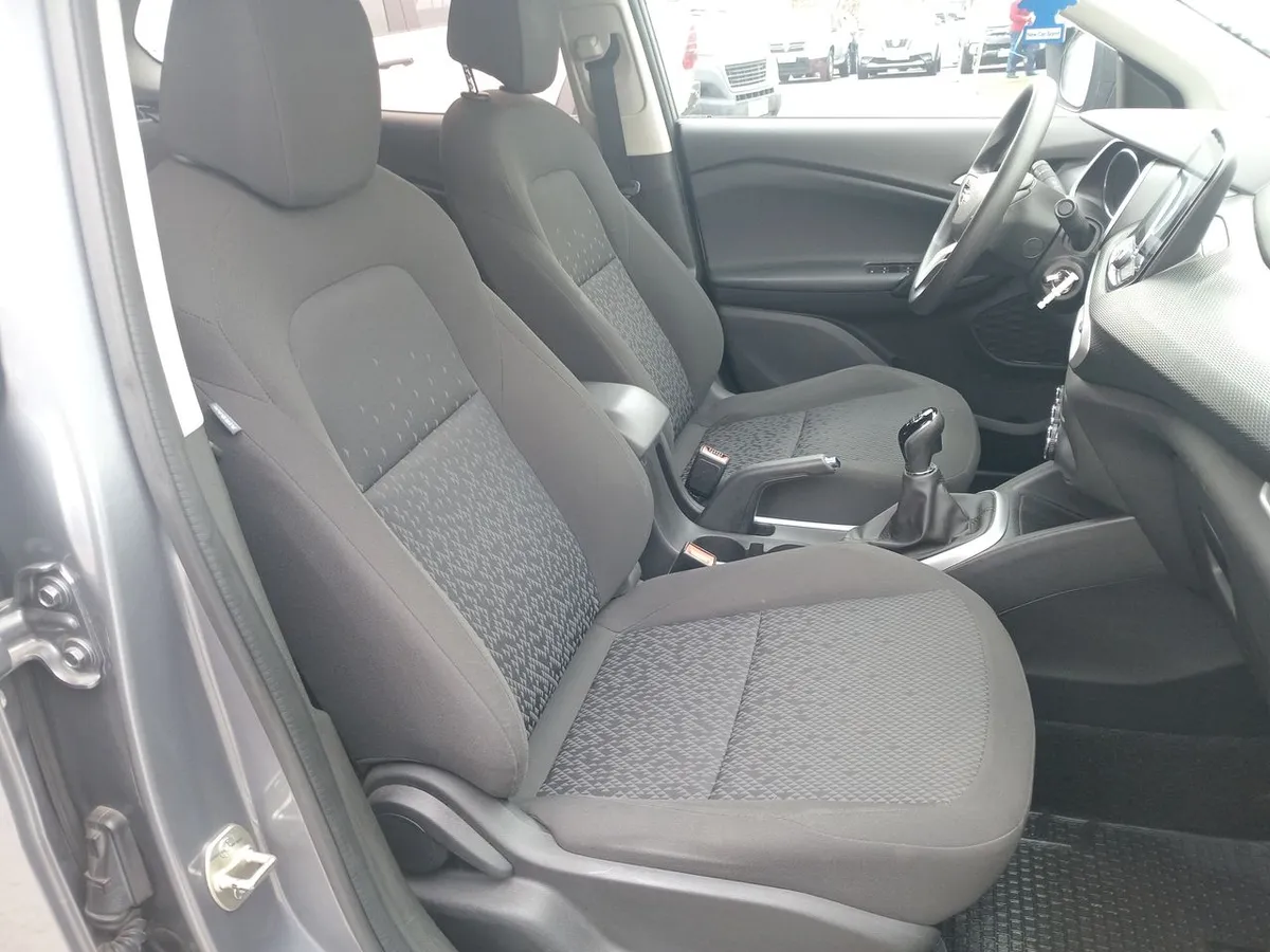 Chevrolet Tracker 1.2t Ls Fwd Mt 5p año 2022