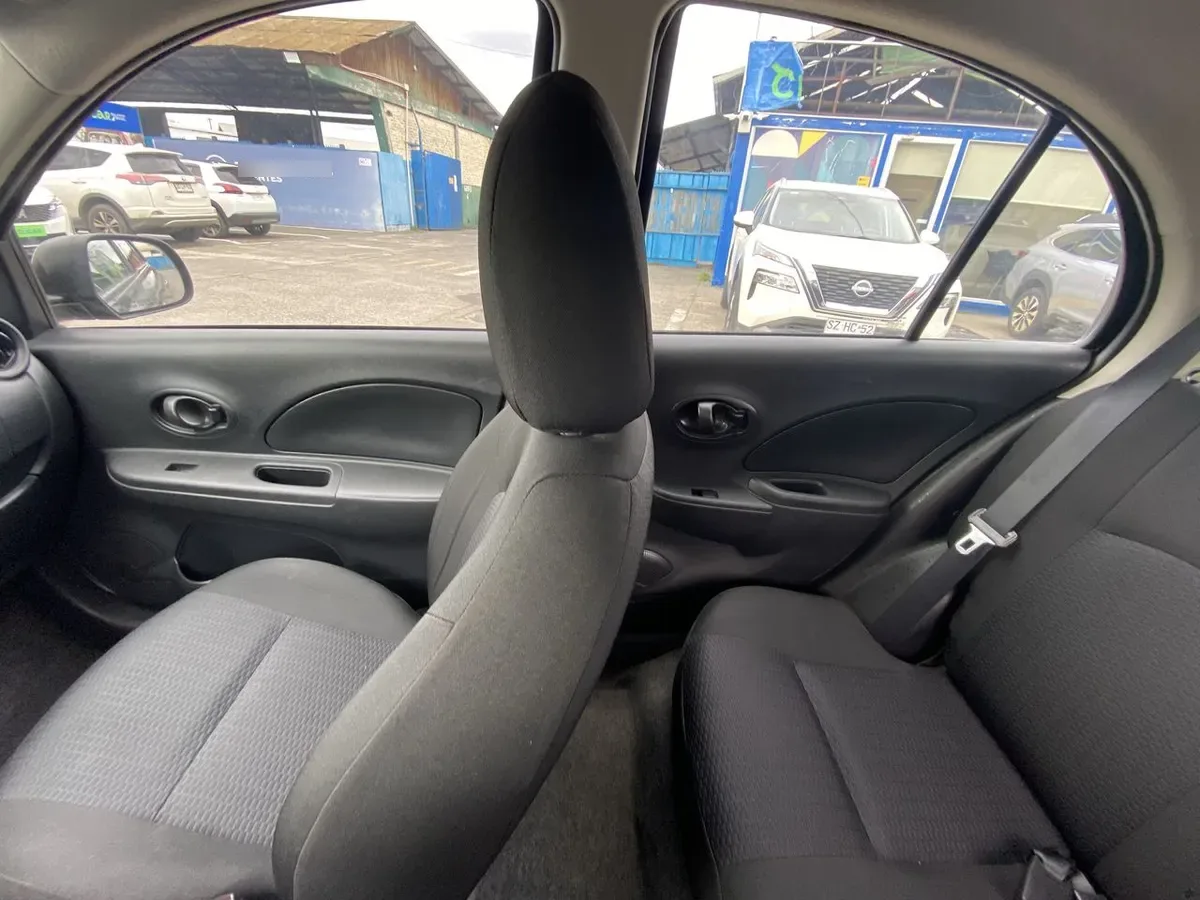 Nissan March 1.6 Active 4x2 Mt 5p año 2016