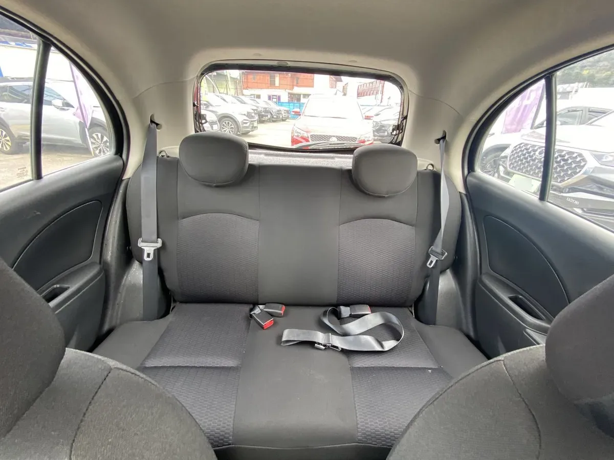 Nissan March 1.6 Active 4x2 Mt 5p año 2016