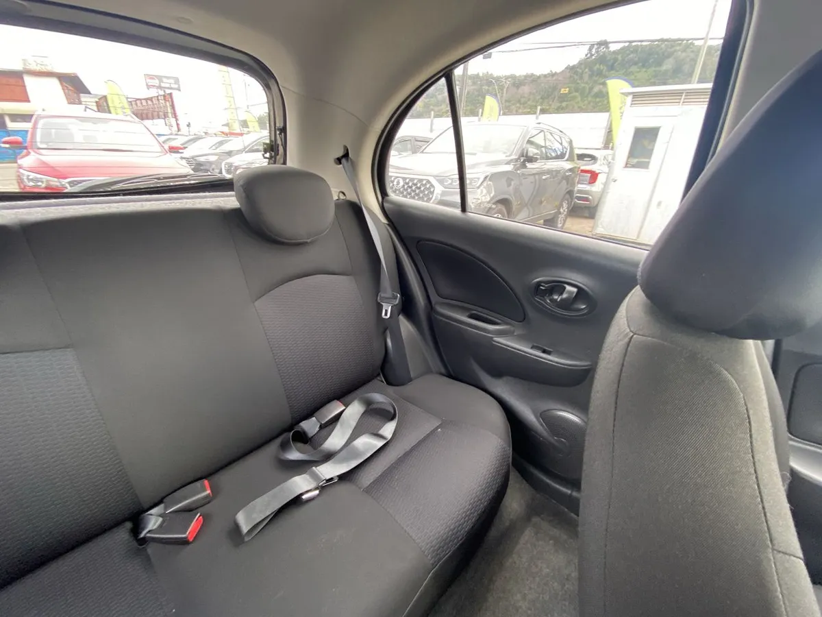Nissan March 1.6 Active 4x2 Mt 5p año 2016