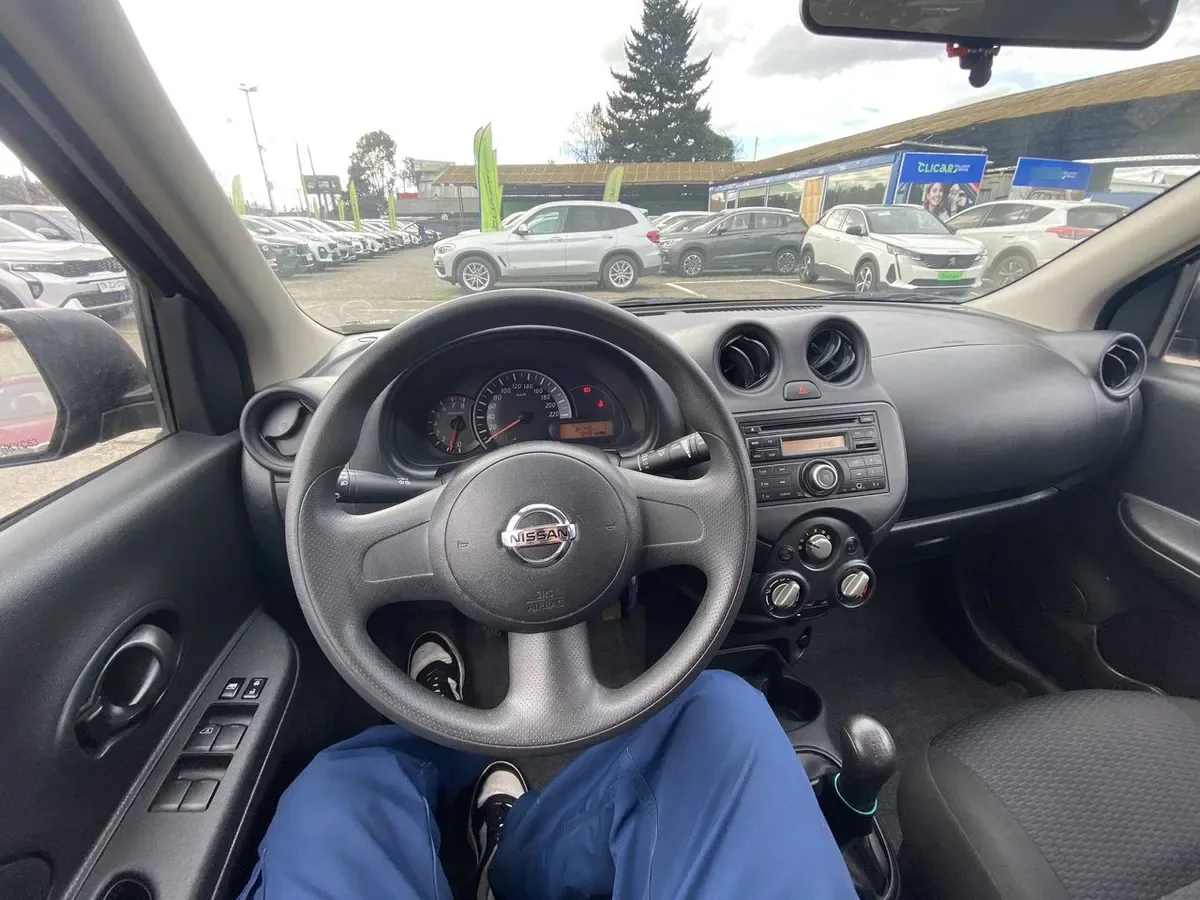 Nissan March 1.6 Active 4x2 Mt 5p año 2016