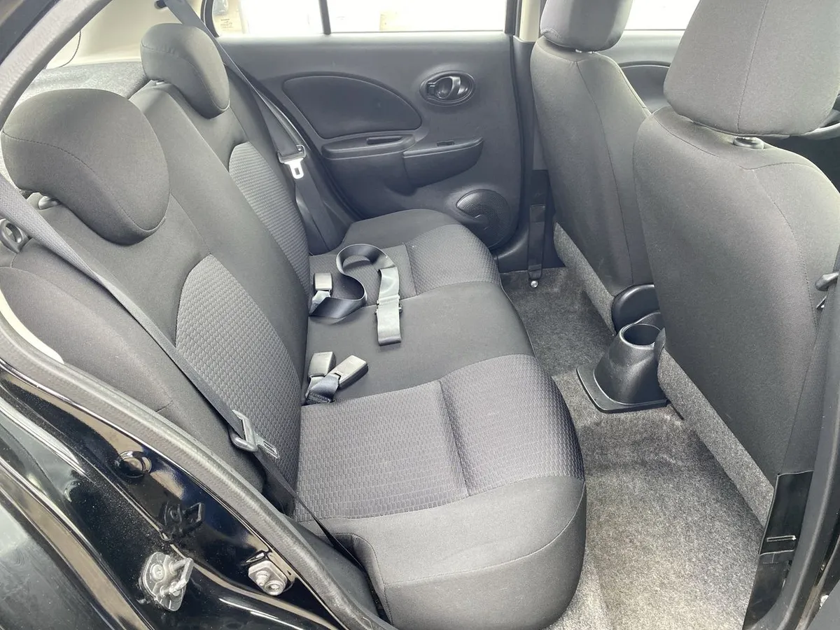 Nissan March 1.6 Active 4x2 Mt 5p año 2016