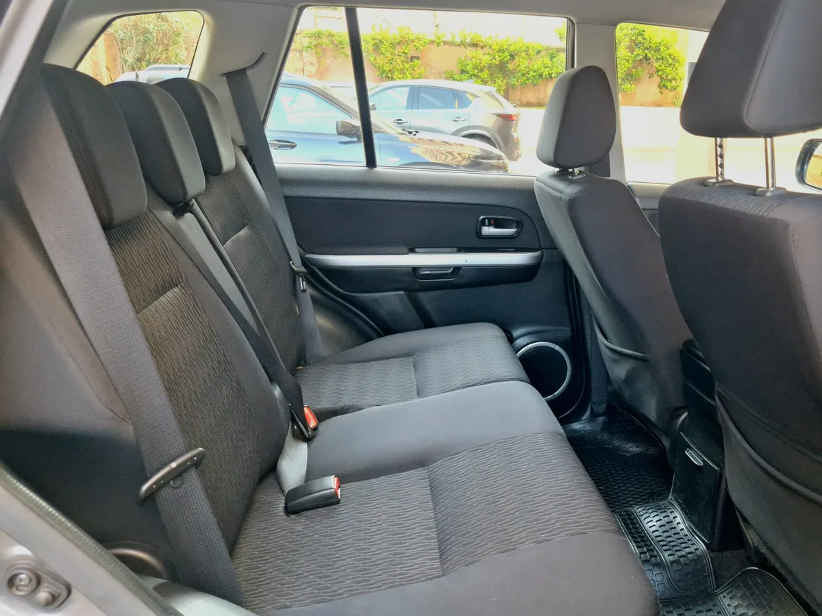 Suzuki Grand Nomade Otra año 2013