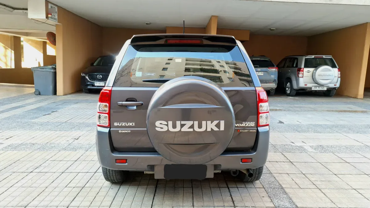 Suzuki Grand Nomade Otra año 2013