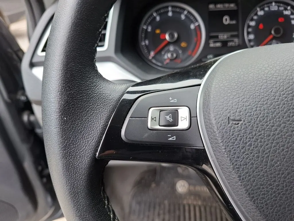 Volkswagen Gol 1.6 Comfortline Mt año 2023