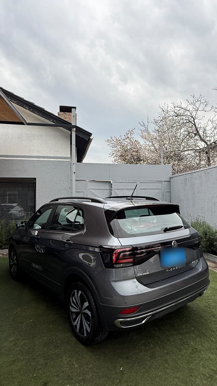 Volkswagen T-Cross 1.0 Tsi Comfortline 4x2 At6 5p. año 2022