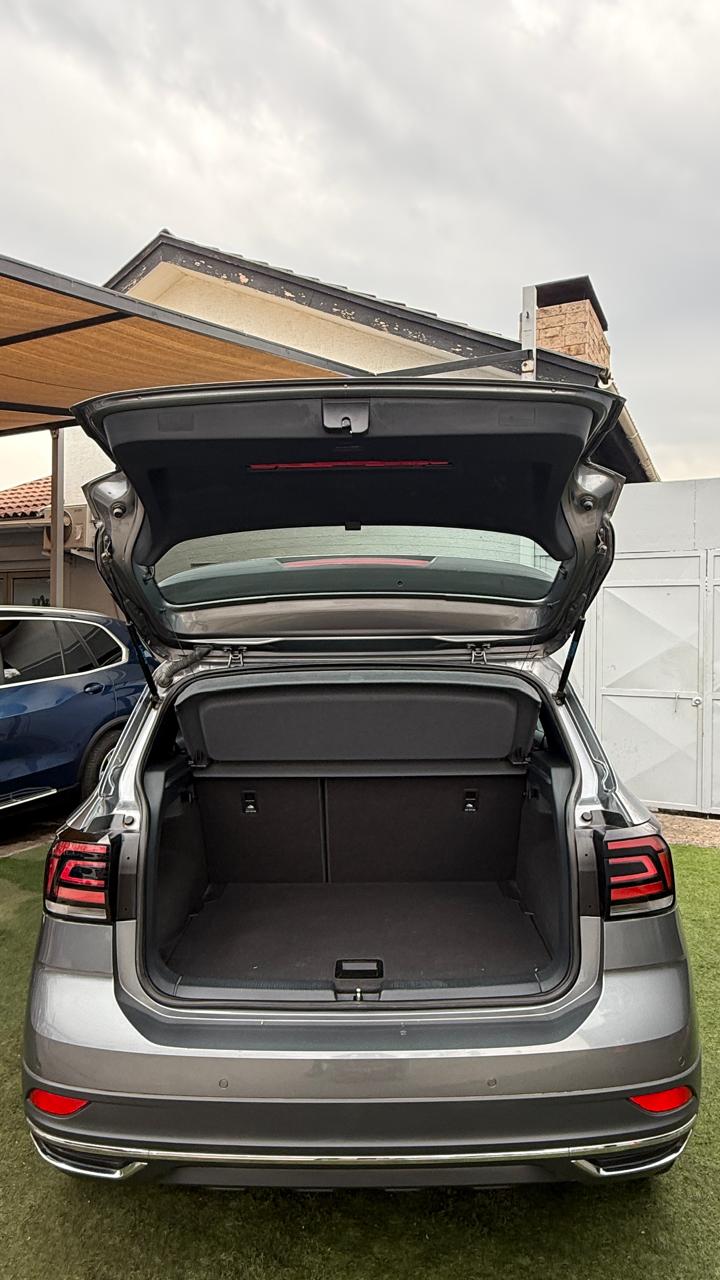 Volkswagen T-Cross 1.0 Tsi Comfortline 4x2 At6 5p. año 2022
