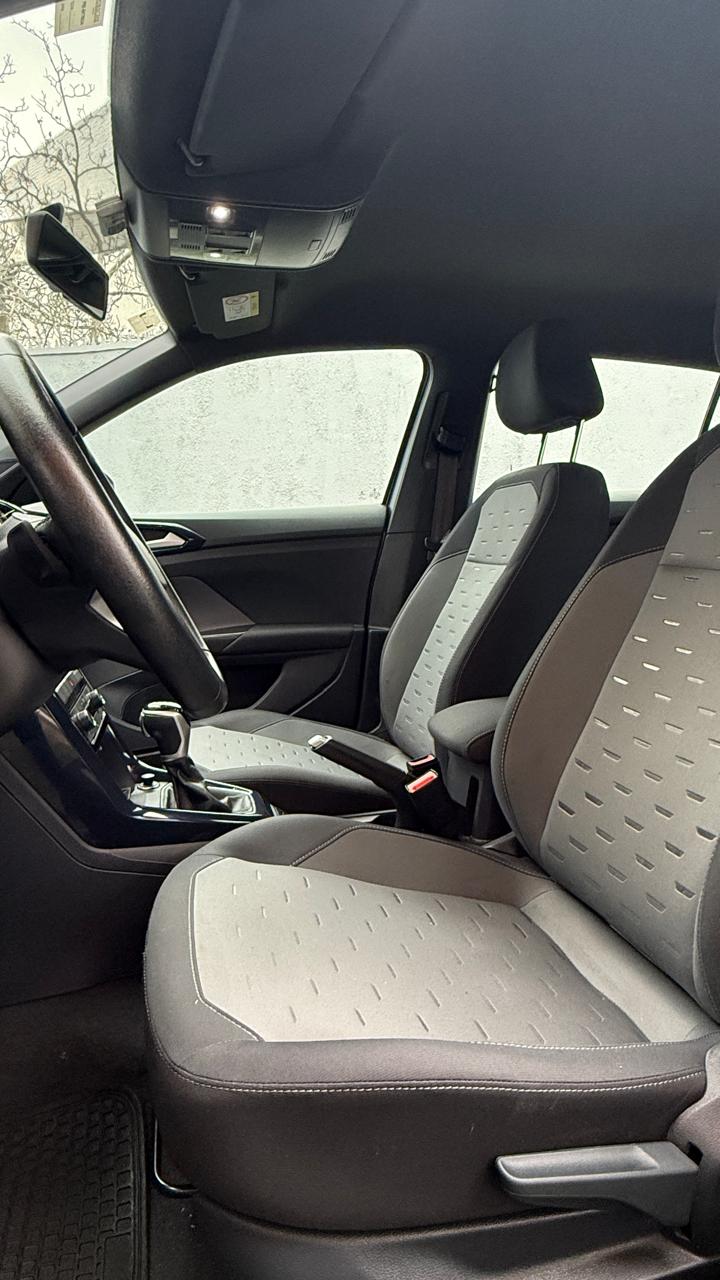 Volkswagen T-Cross 1.0 Tsi Comfortline 4x2 At6 5p. año 2022