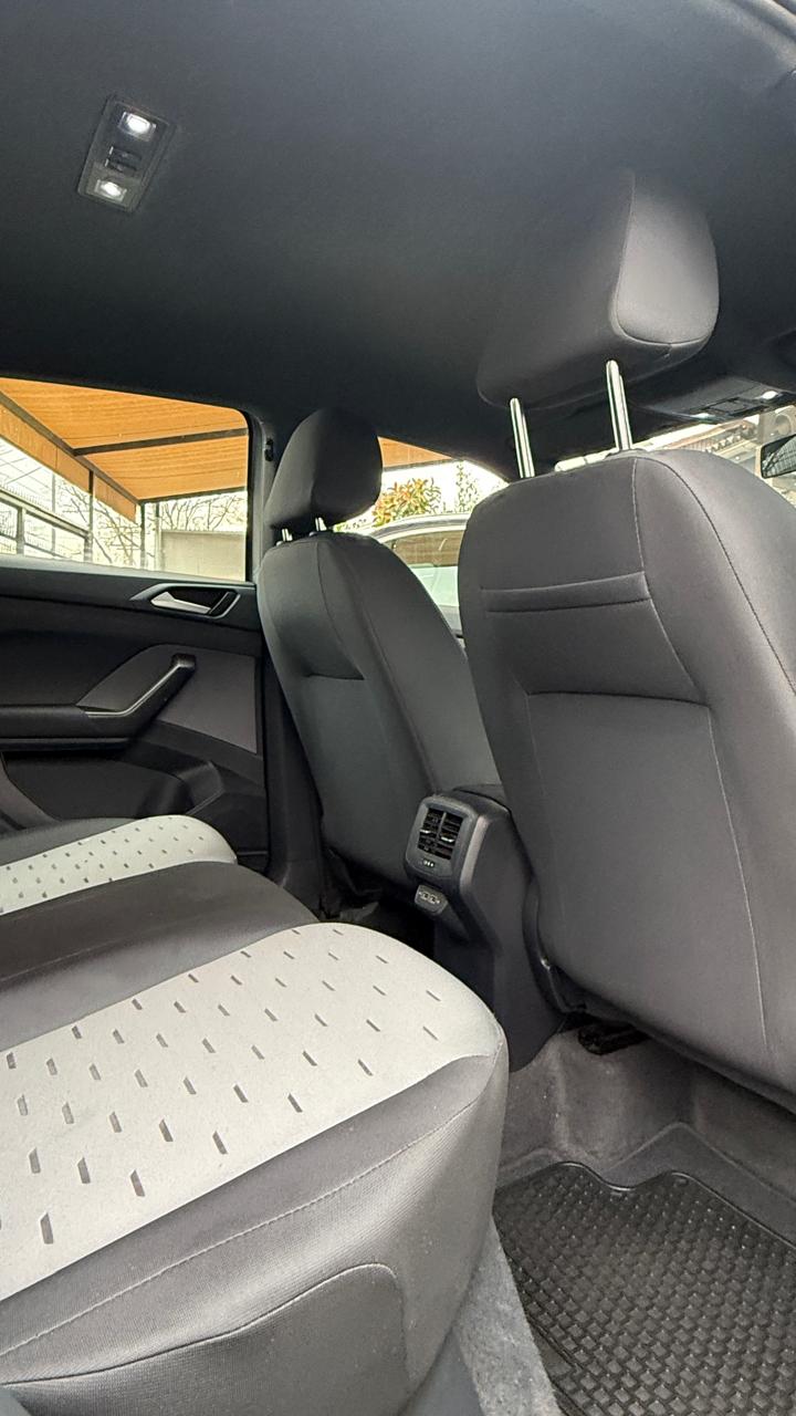 Volkswagen T-Cross 1.0 Tsi Comfortline 4x2 At6 5p. año 2022