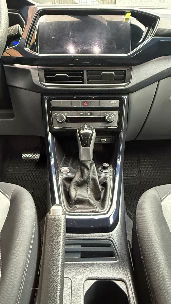 Volkswagen T-Cross 1.0 Tsi Comfortline 4x2 At6 5p. año 2022