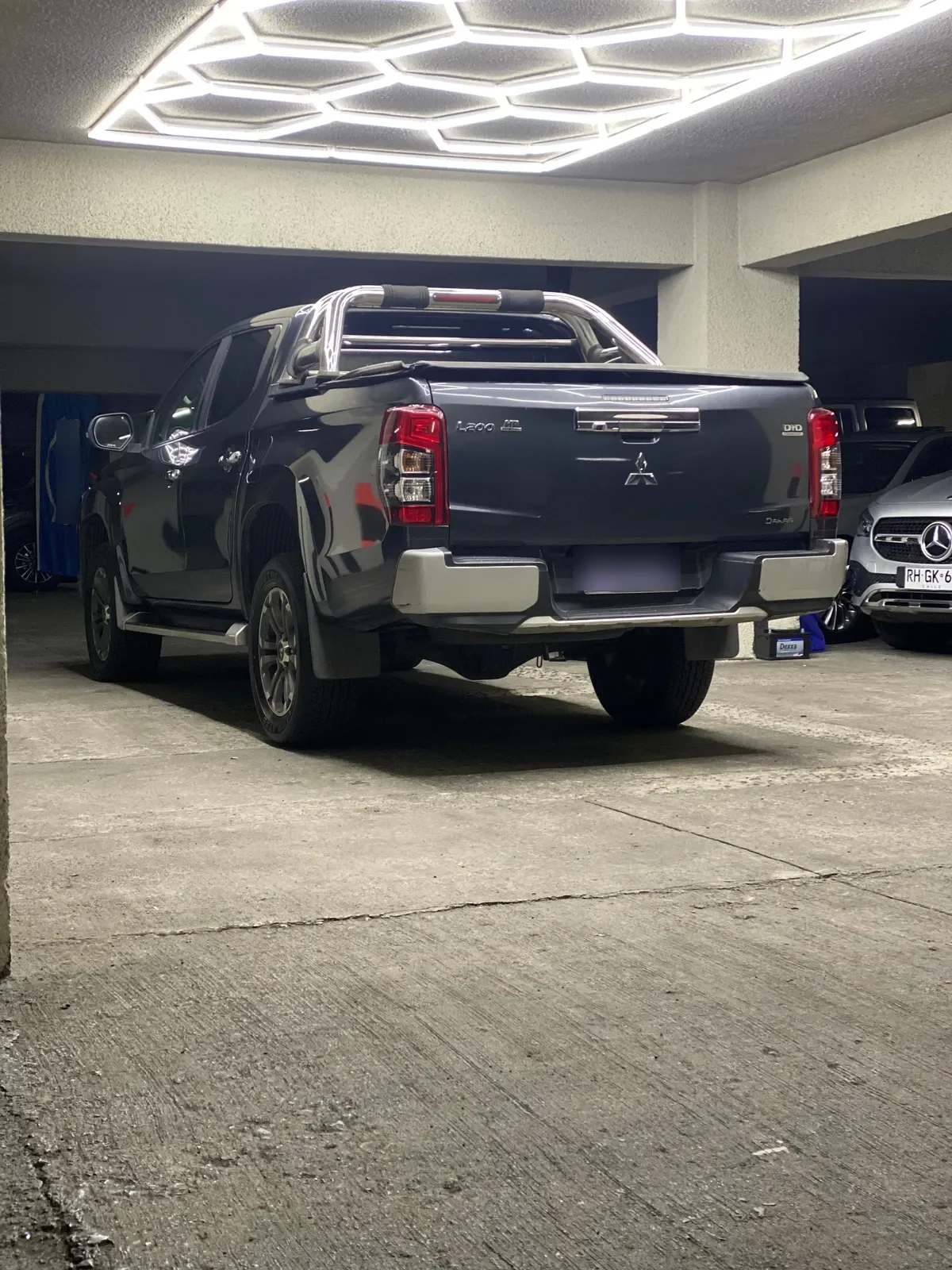 MITSUBISHI L200 2.4 Td Dakar Crs Hp At 4x4 Diesel año 2020