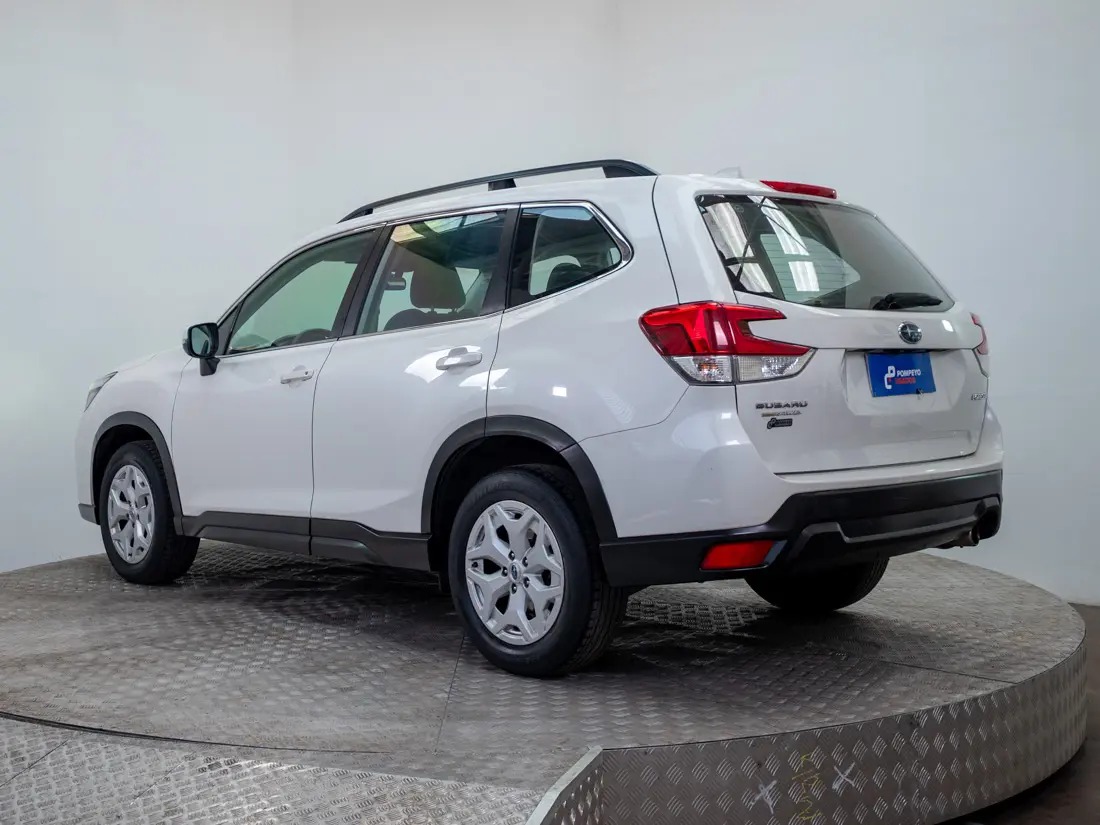 Subaru Forester 2.0 Awd X At 4x4 año 2021