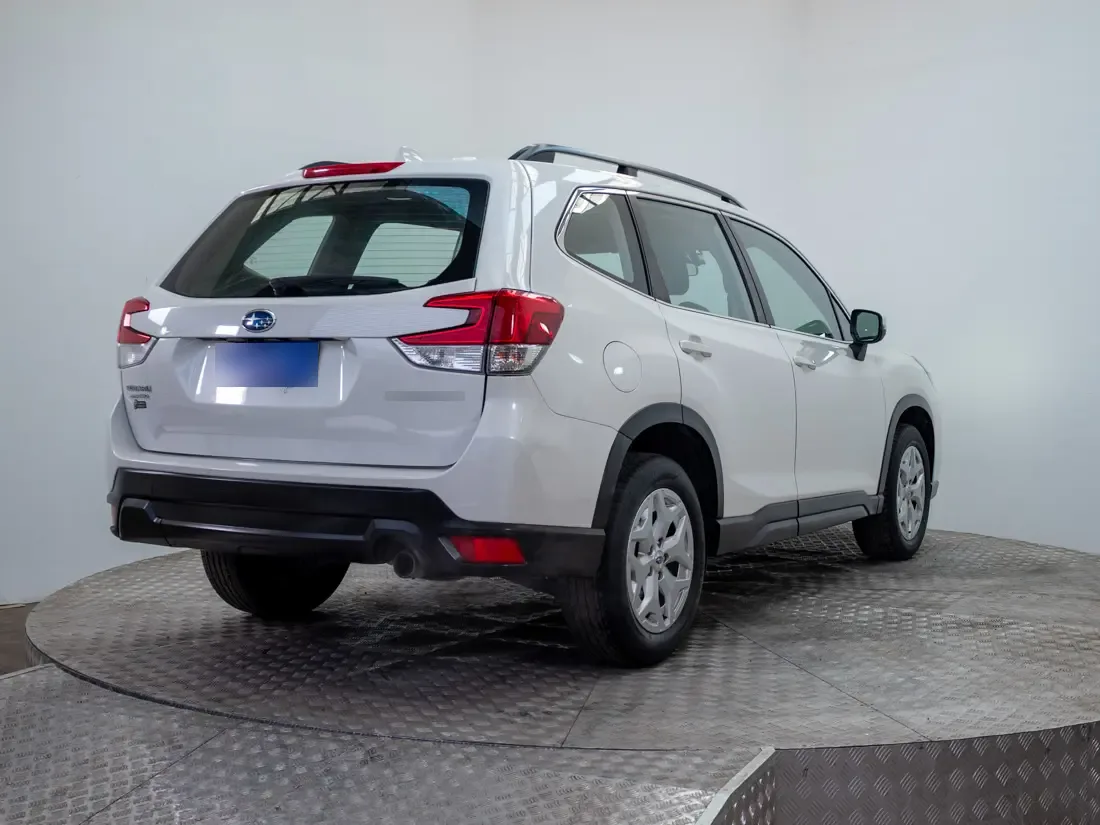 Subaru Forester 2.0 Awd X At 4x4 año 2021