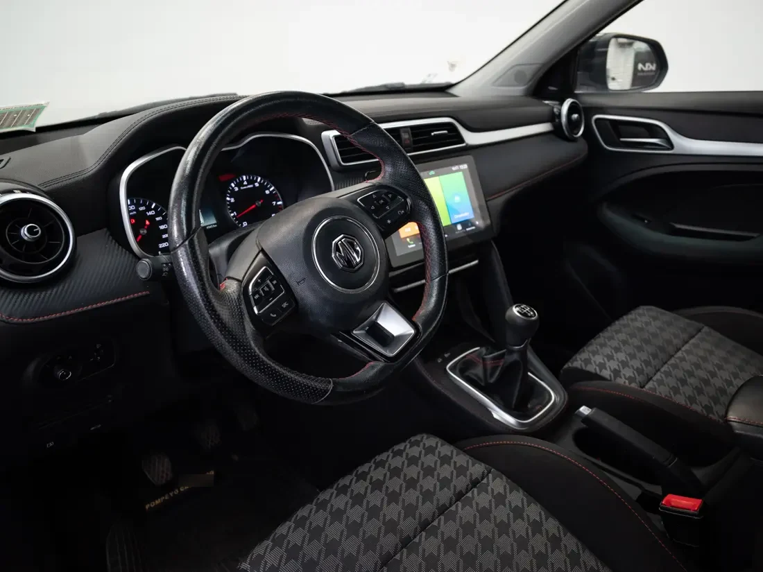 MG Zx Zx 1.5 Com Mt año 2023