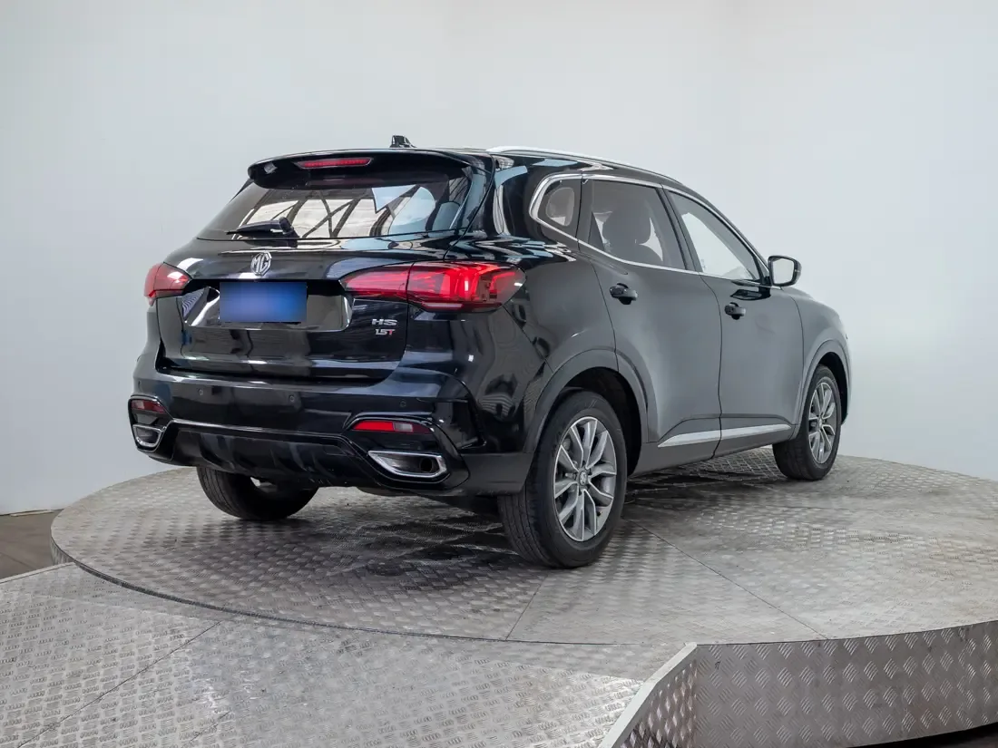 MG Hs 1.5t Com Mt año 2024