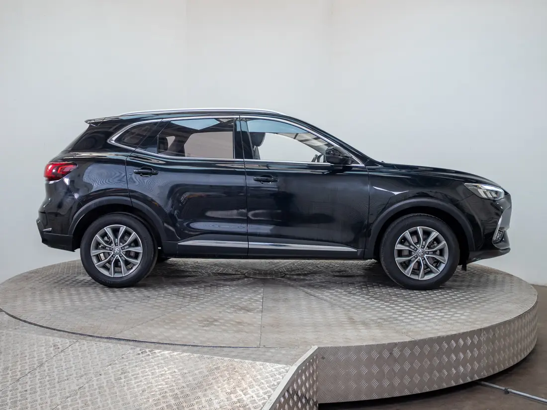 MG Hs 1.5t Com Mt año 2024