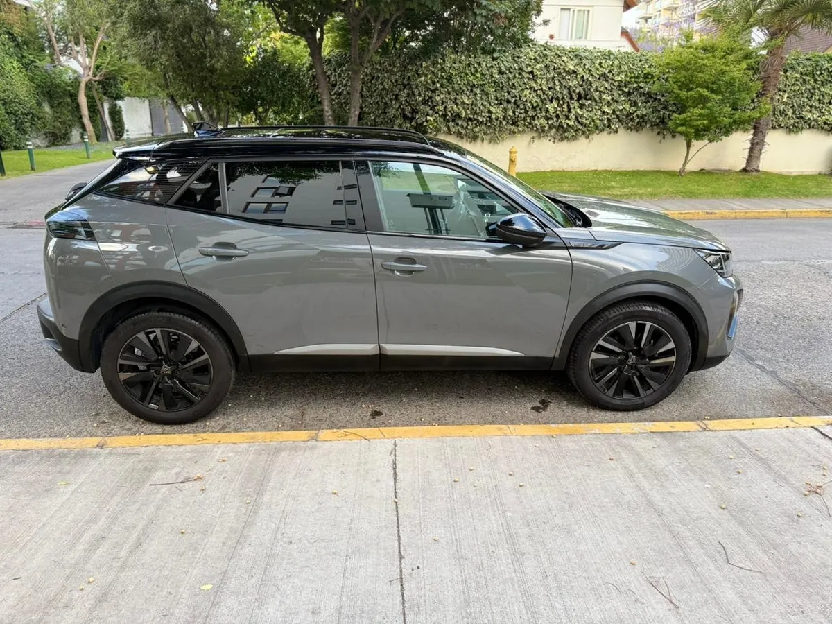 PEUGEOT 2008 1.5 Gt Bluehdi 130 At Diesel año 2024