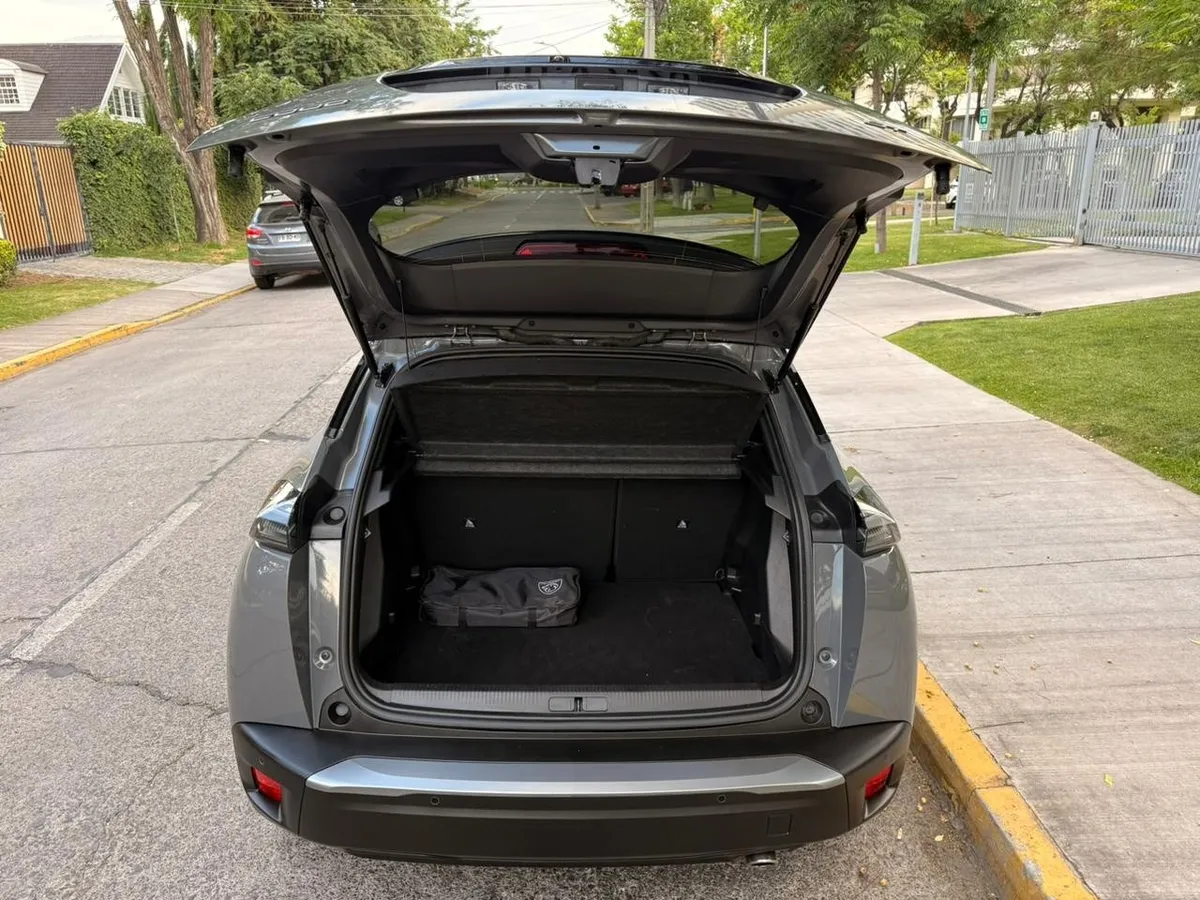 PEUGEOT 2008 1.5 Gt Bluehdi 130 At Diesel año 2024