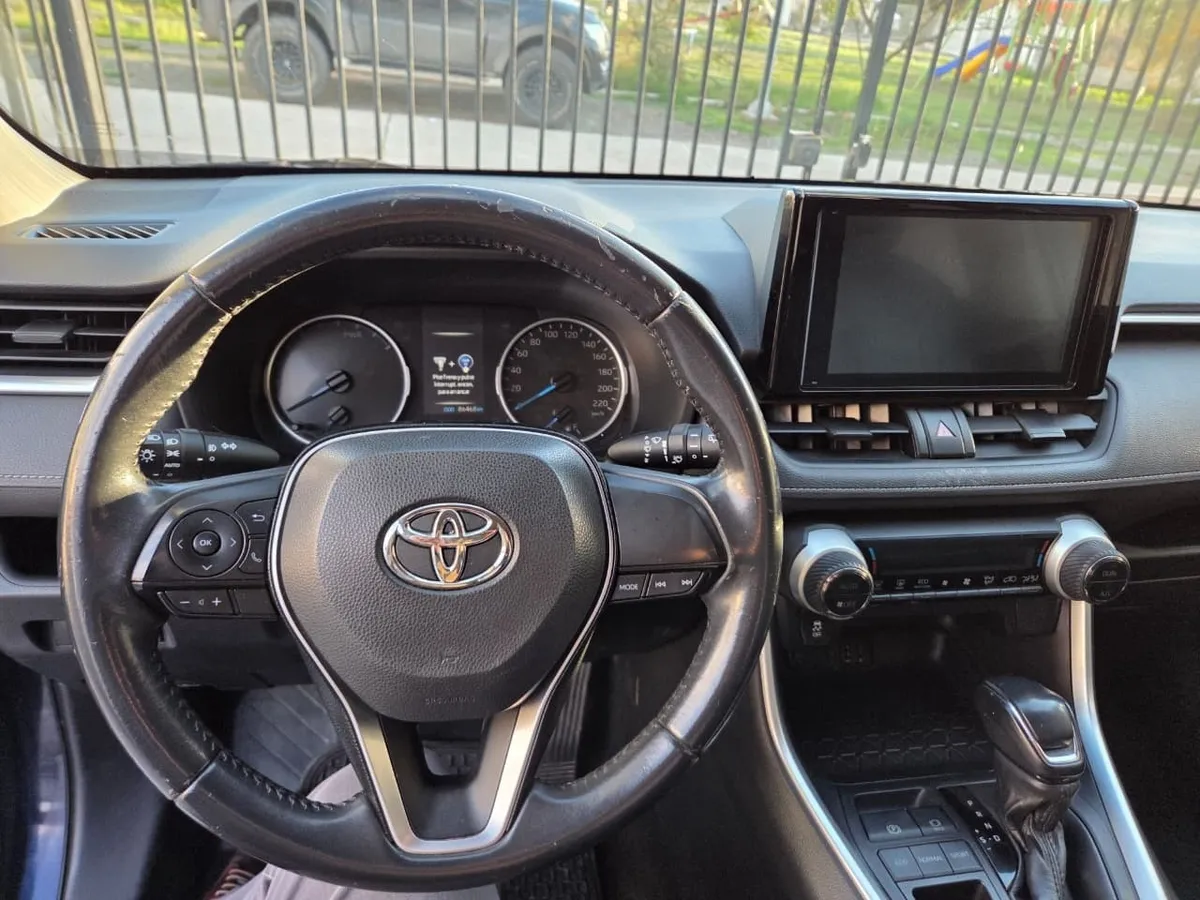 TOYOTA RAV4 2.5 Xle At 4x4 año 2020