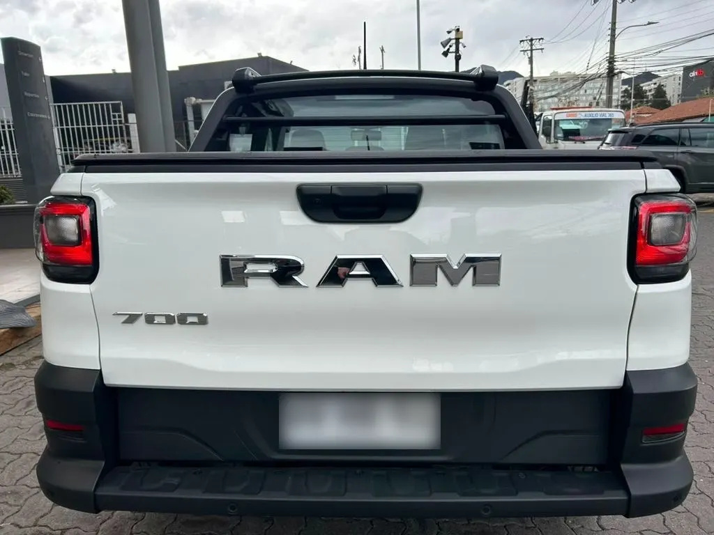 Ram 700 1.3 Slt 4x2 Dob. Cab. Mt 4p año 2026