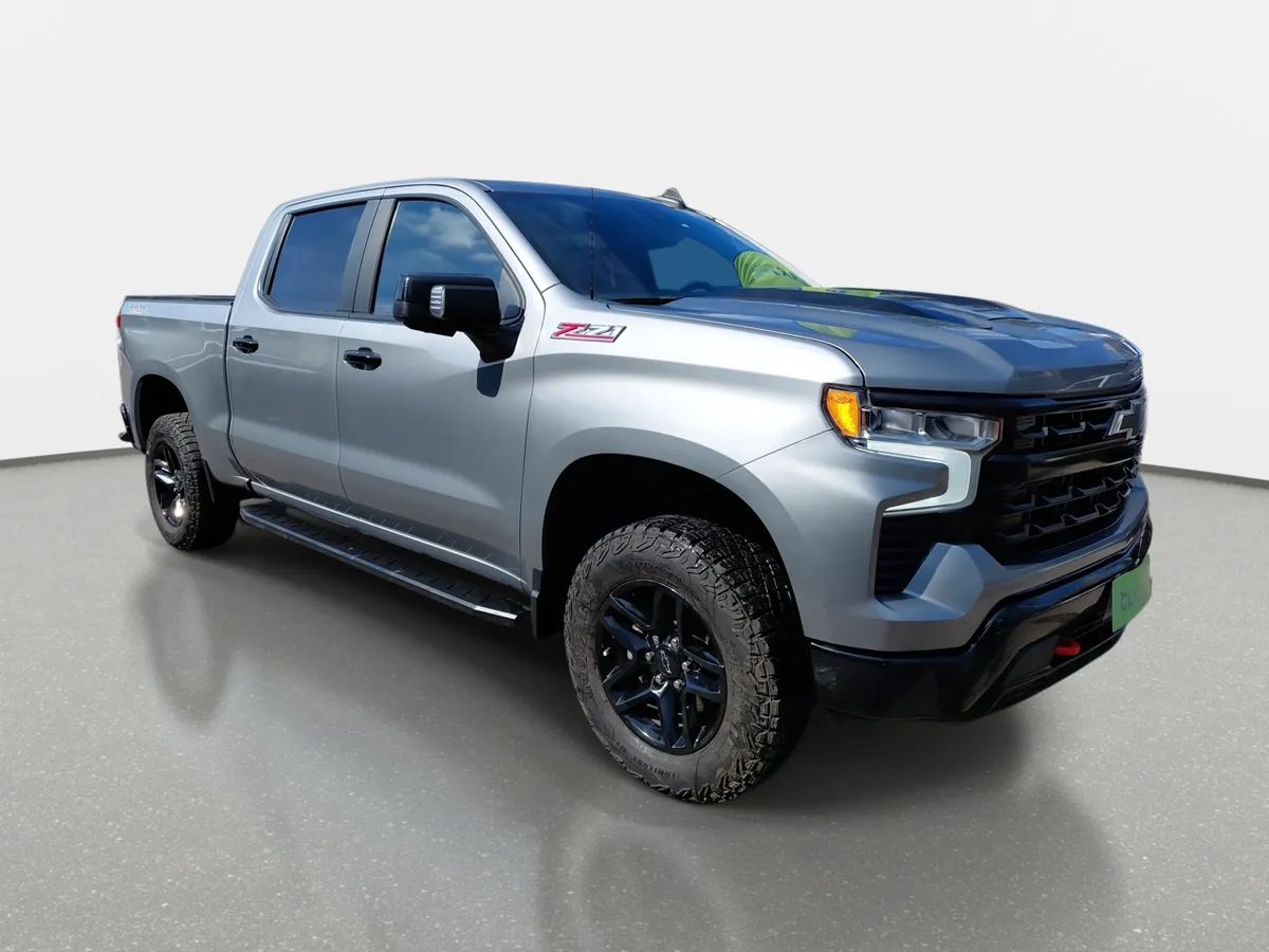 Chevrolet Silverado 5.3 Lt Trail Boss Z71 4x4 At 4p año 2024
