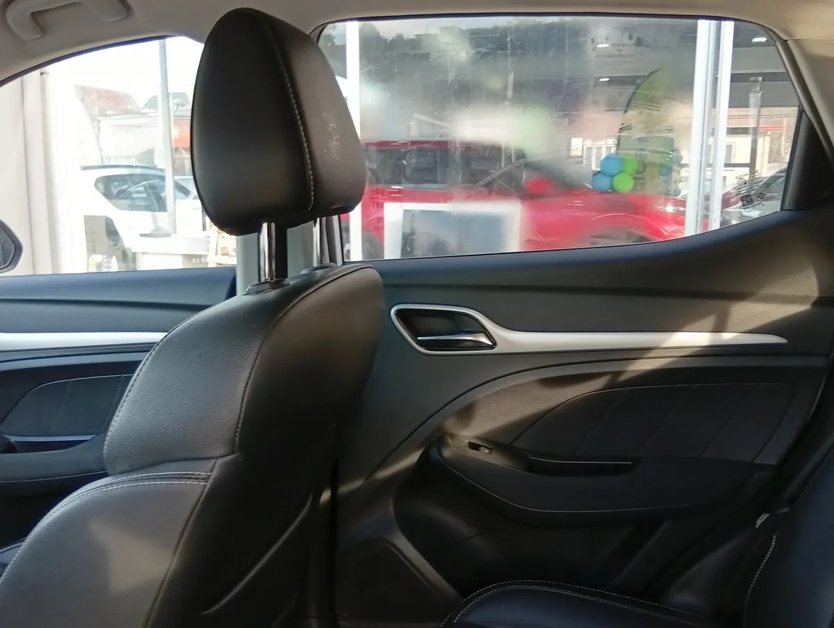 MG Mg Zs 1.5 Std 4x2 At 5p año 2023