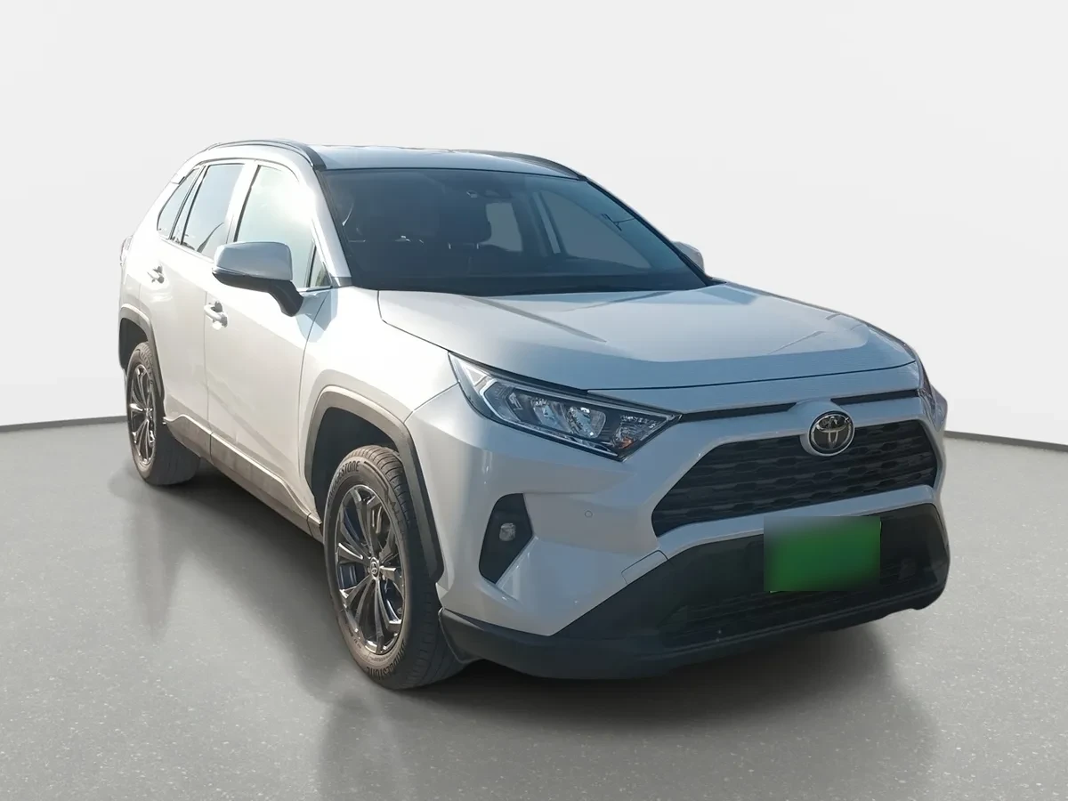 Toyota Rav 4 2.0 Xle 4x2 Cvt At 5p año 2024
