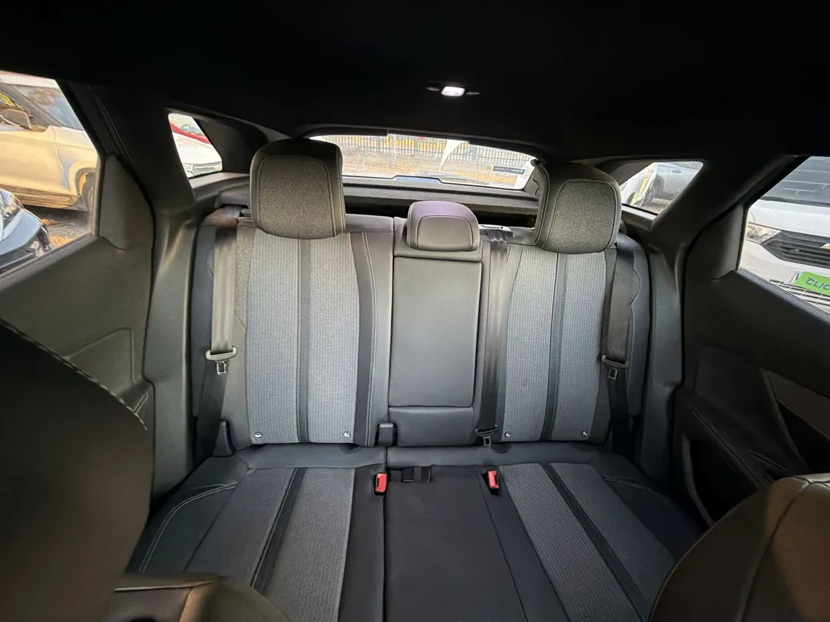 Peugeot 3008 1.5 Allure Pack Bluehdi 130 4x2 Eat8 5p año 2024