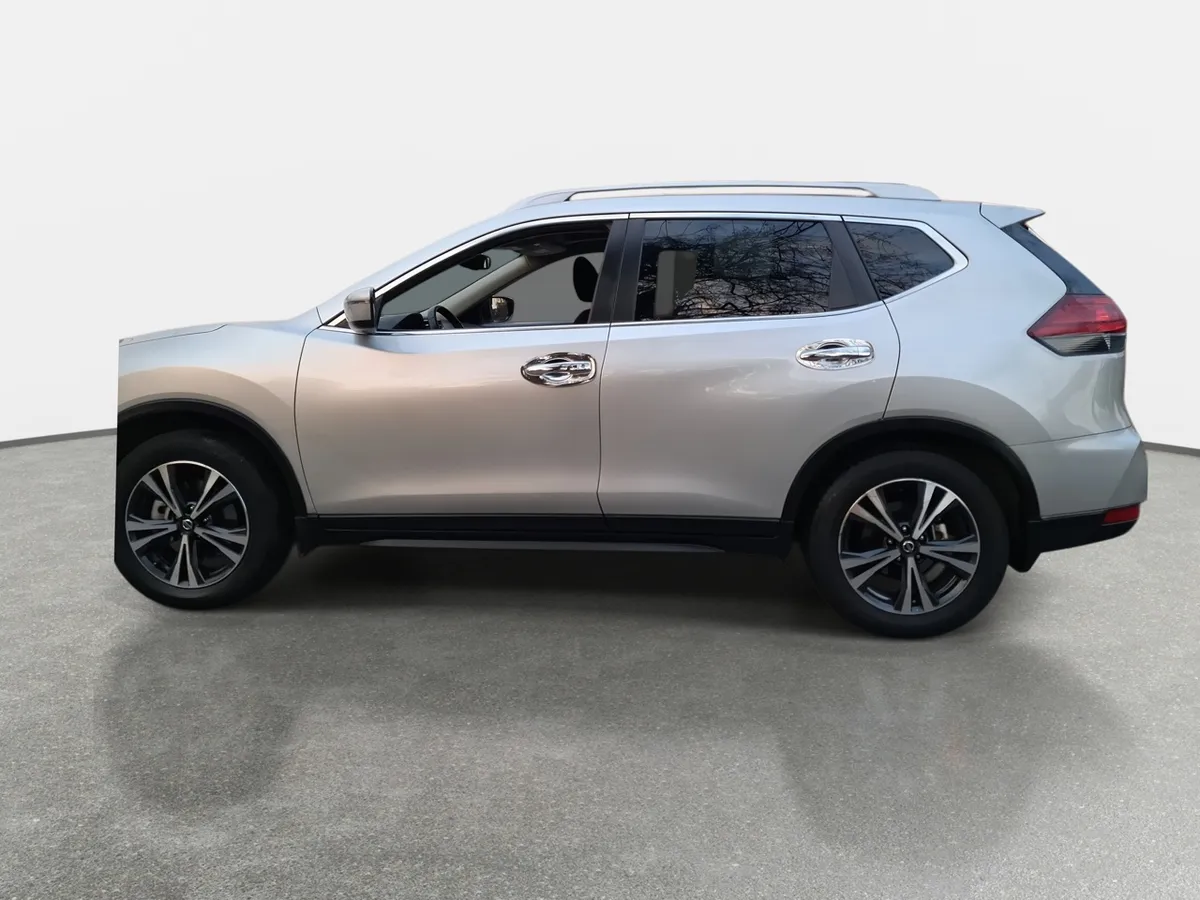 Nissan X-Trail 2.5 Advance 4x2 3row Cvt At 5p año 2023