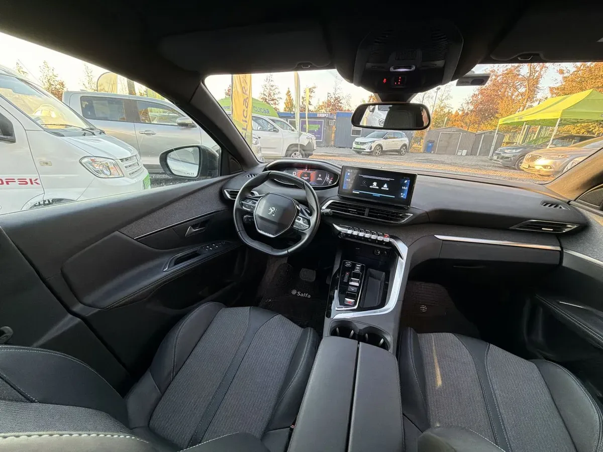 Peugeot 3008 1.5 Allure Pack Bluehdi 130 4x2 Eat8 5p año 2024