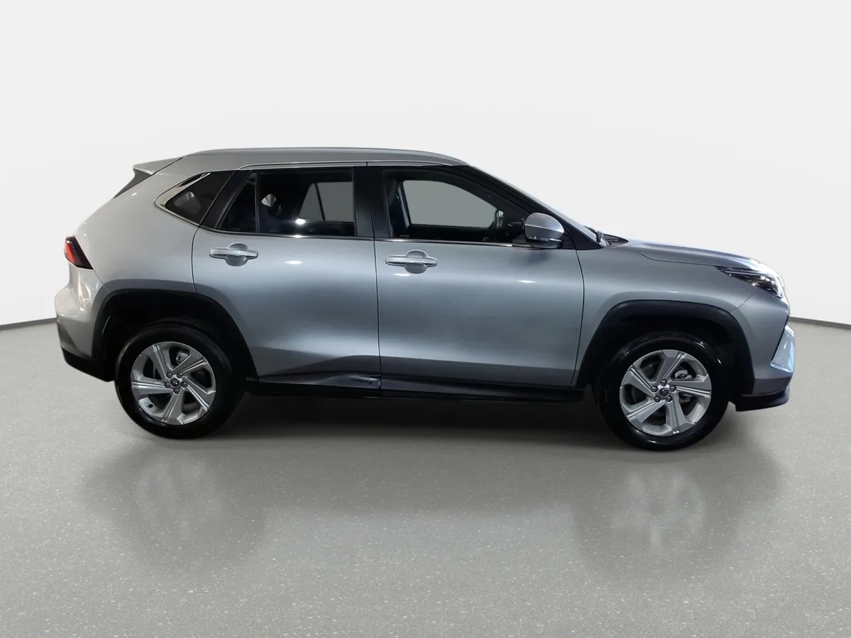 Toyota Yaris Cross 1.5 Xi 4x2 5mt 5p año 2026