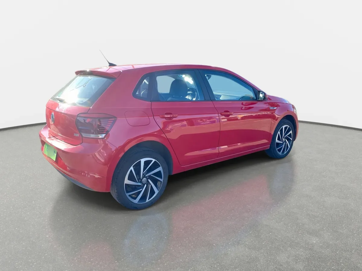 Volkswagen Polo 1.6 Highline 4x2 Hb Mt 5p año 2023