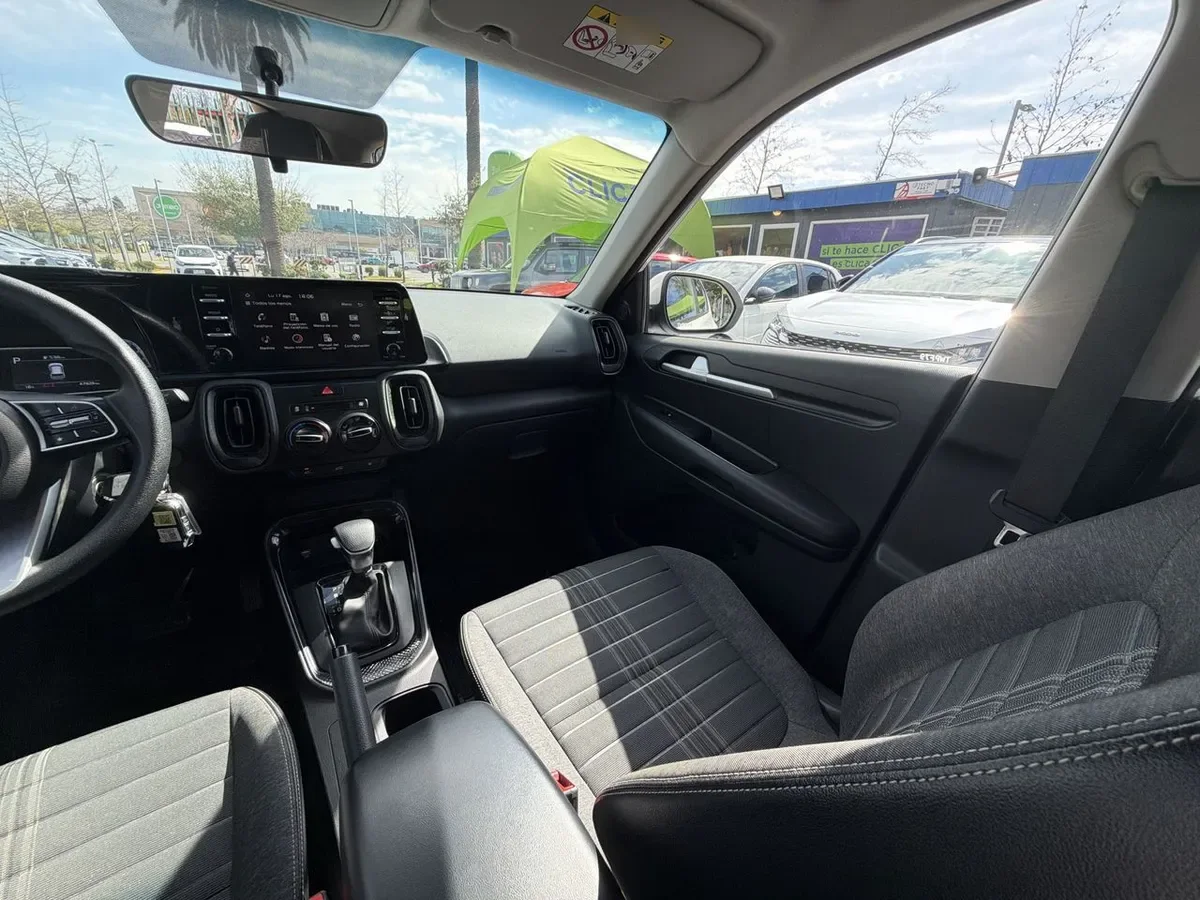 Kia Sonet 1.5 Ex 4x2 Ivt Ri At 5p año 2025