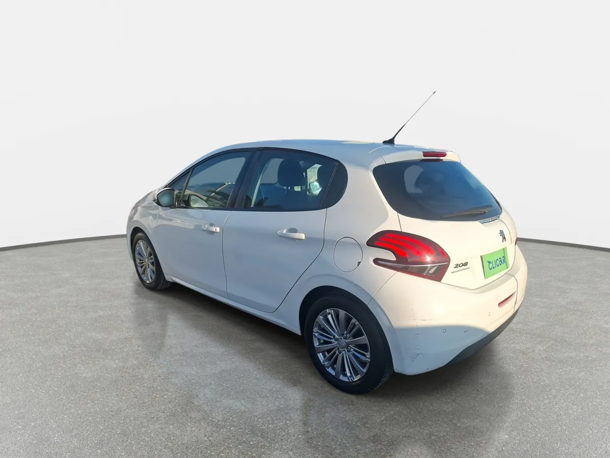 Peugeot 208 1.2 Active Pack Puretech 4x2 82hp Mt 5p año 2019