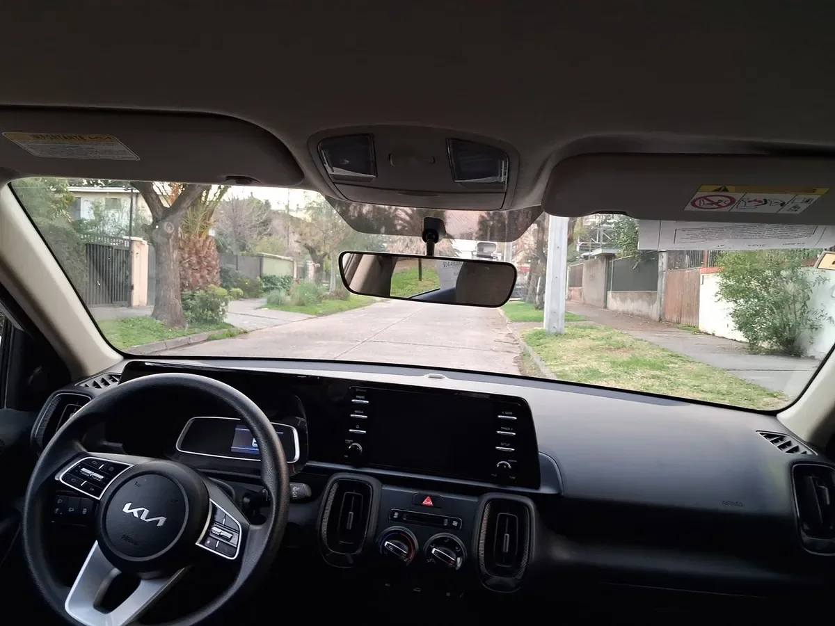 Kia Sonet 1.5 Ex 4x2 Ivt Ri At 5p año 2025