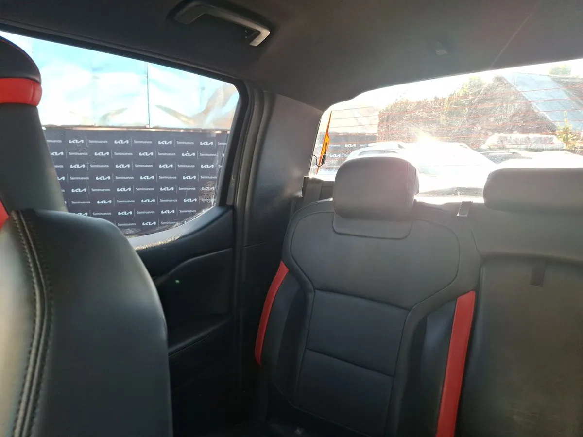 Ford Ranger 3.0t Raptor 4x4 Dob. Cab. At 4p año 2025