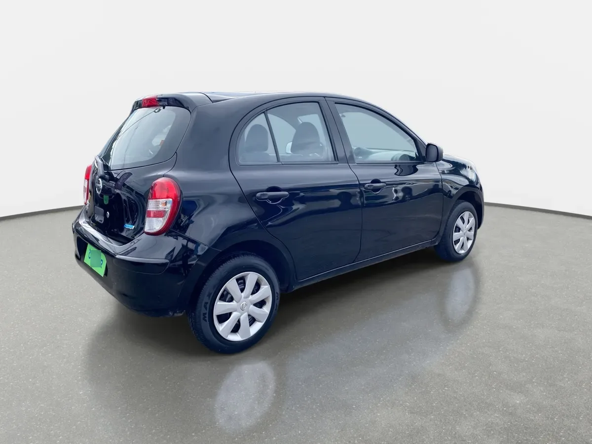 Nissan March 1.6 Active 4x2 Mt 5p año 2016