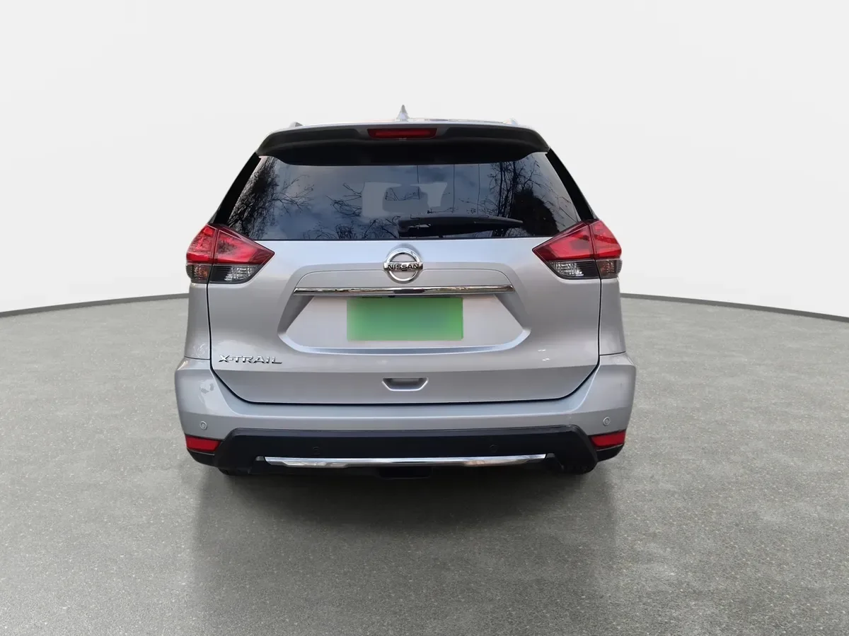 Nissan X-Trail 2.5 Advance 4x2 3row Cvt At 5p año 2023
