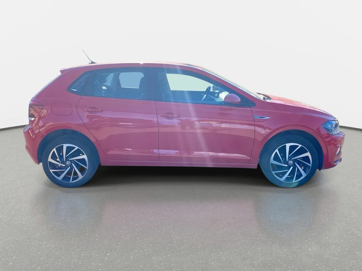 Volkswagen Polo 1.6 Highline 4x2 Hb Mt 5p año 2023