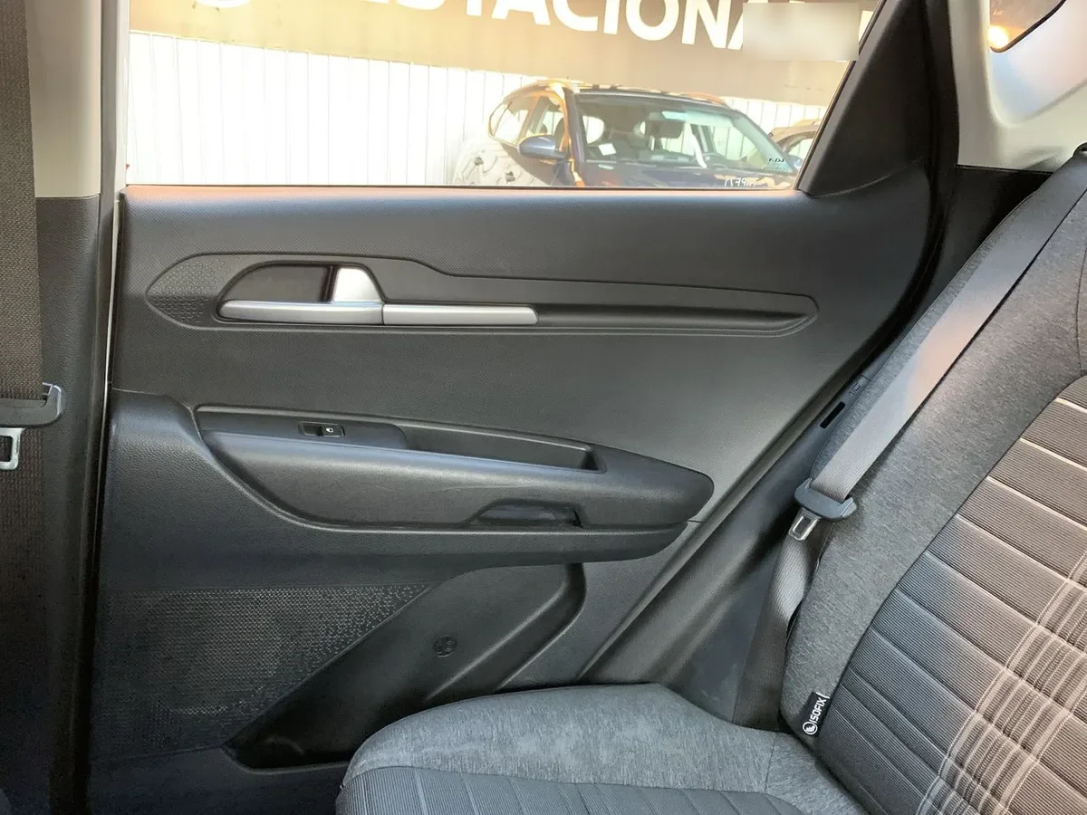 Kia Sonet 1.5 Ex 4x2 Ivt Ri At 5p año 2025
