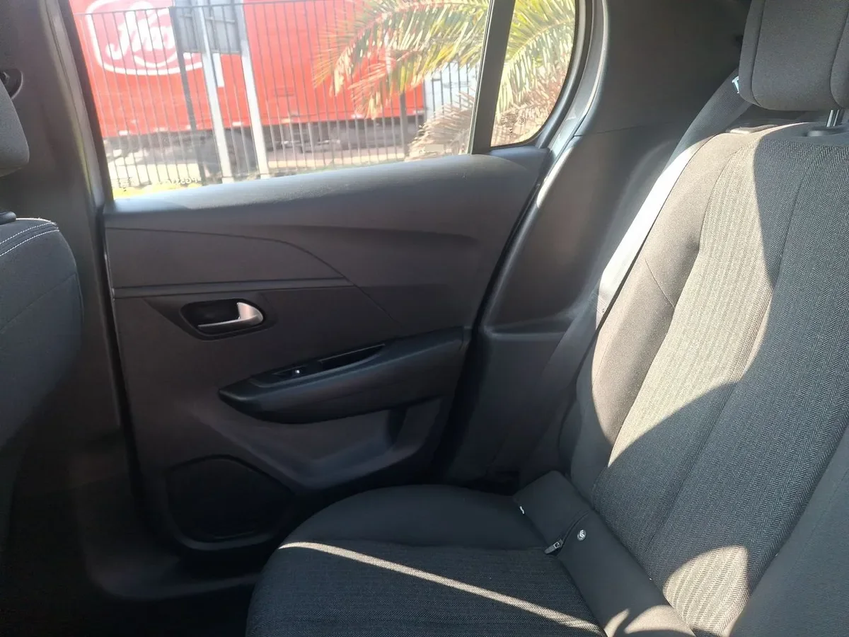 Peugeot 208 1.2 Style Puretech 75 4x2 Mt 5p año 2023