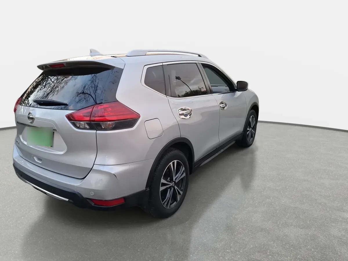 Nissan X-Trail 2.5 Advance 4x2 3row Cvt At 5p año 2023